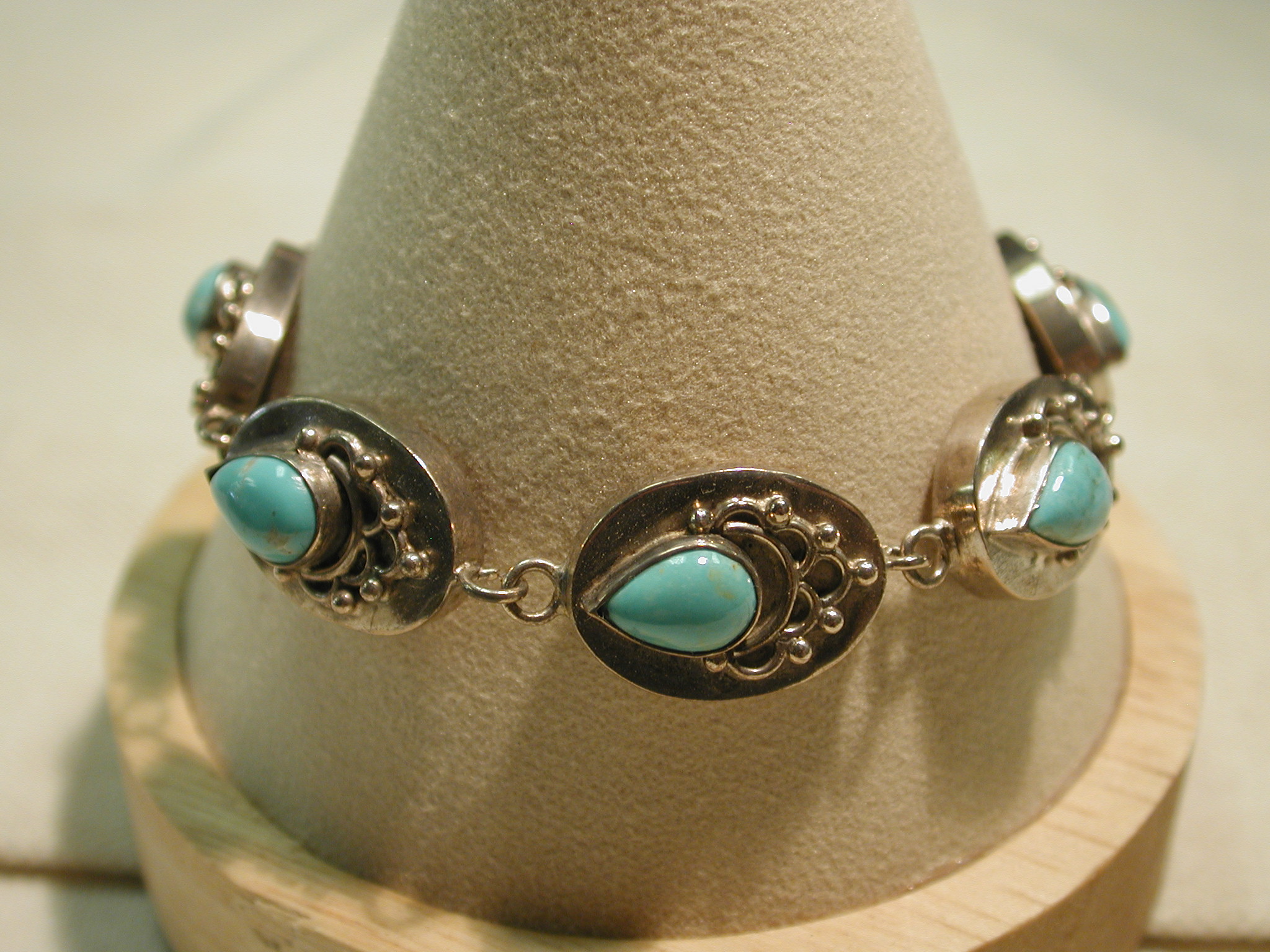 Tear Drop Turquoise set in Ovals filigree Bracelet 7 1/2 inches
