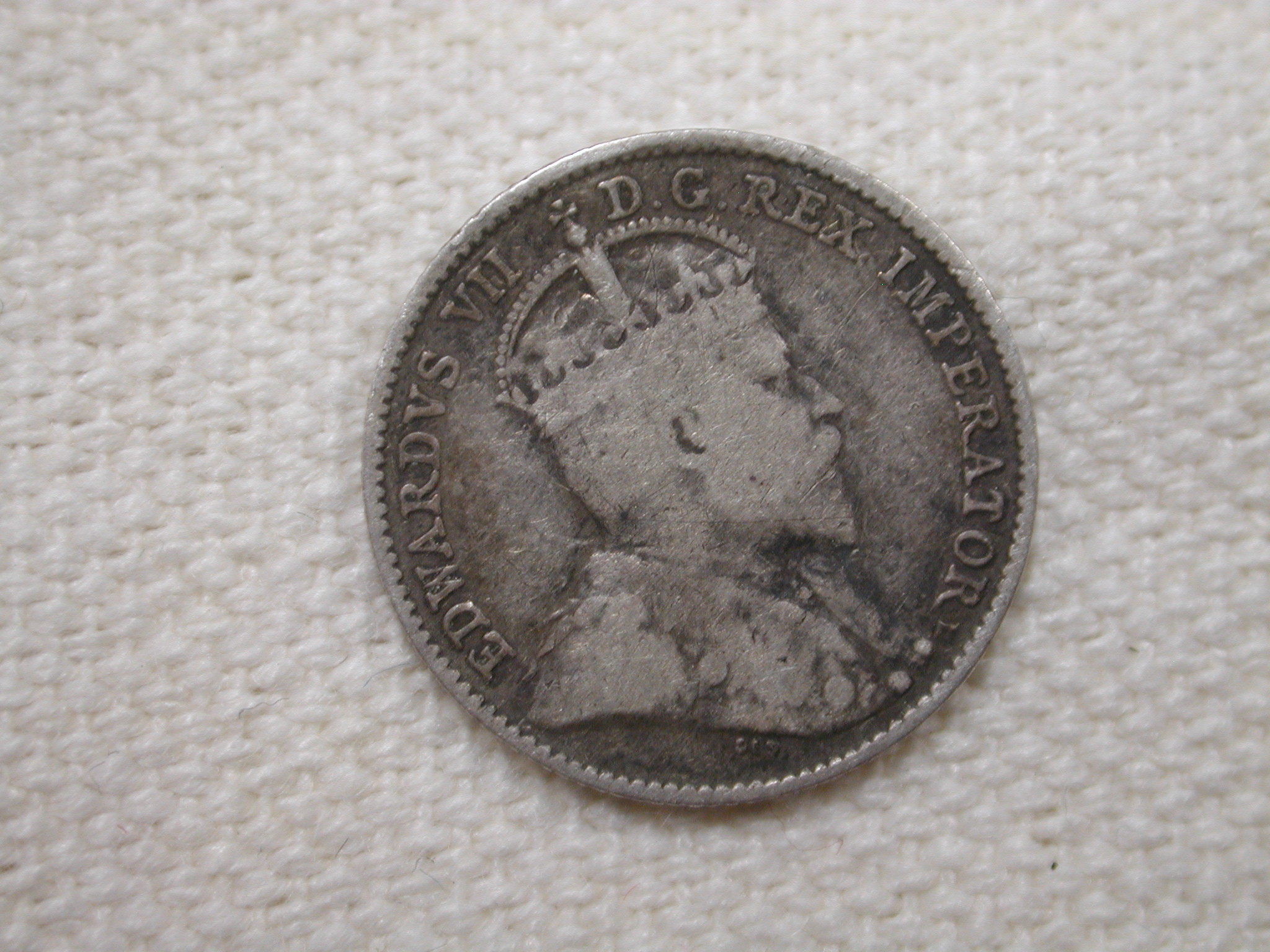 1910 Canada 5 Cents Pointed Leaves Extra Fine