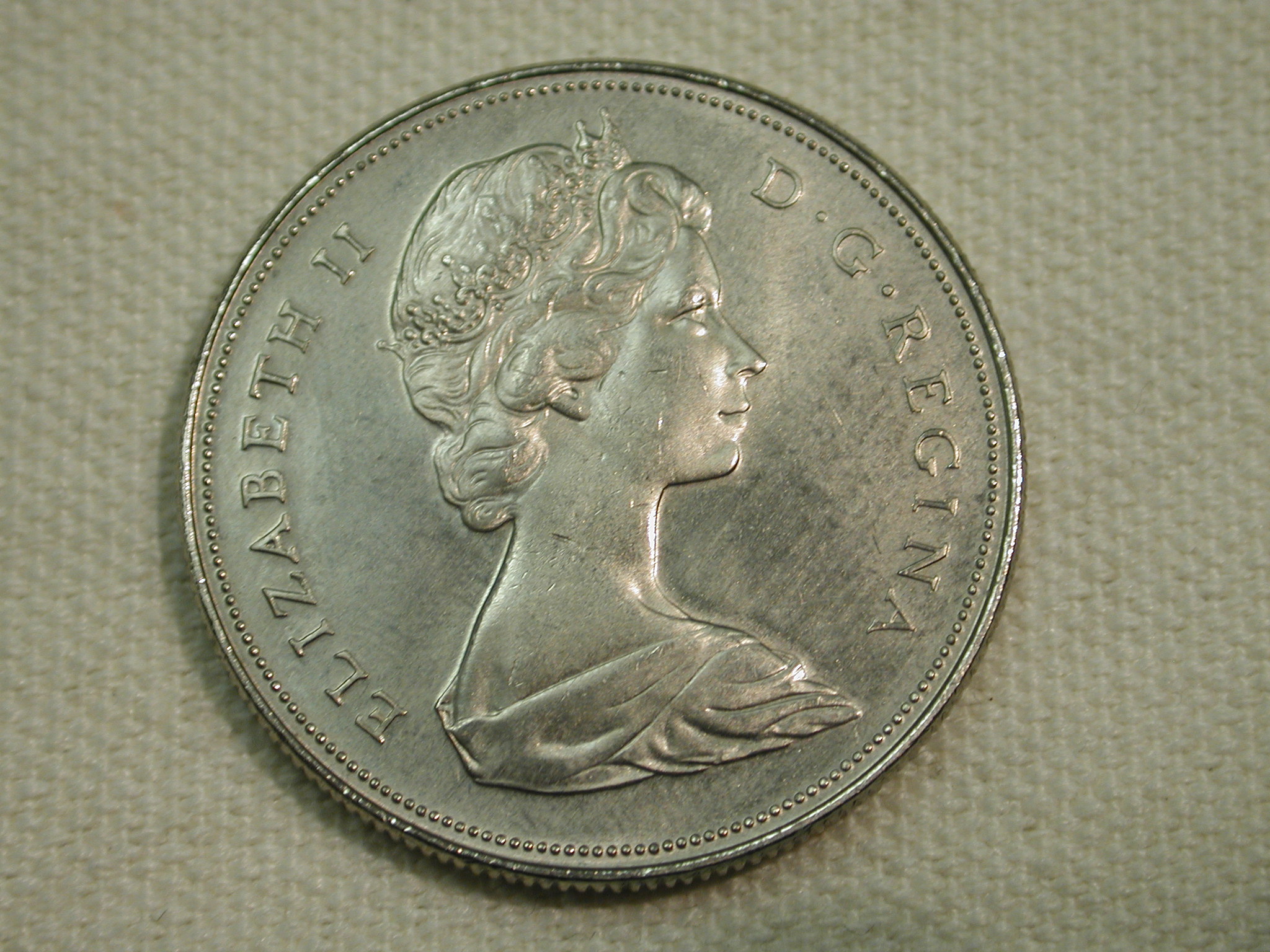 1968 Canada Dollar Lg. Beads Pointed Uncirculated