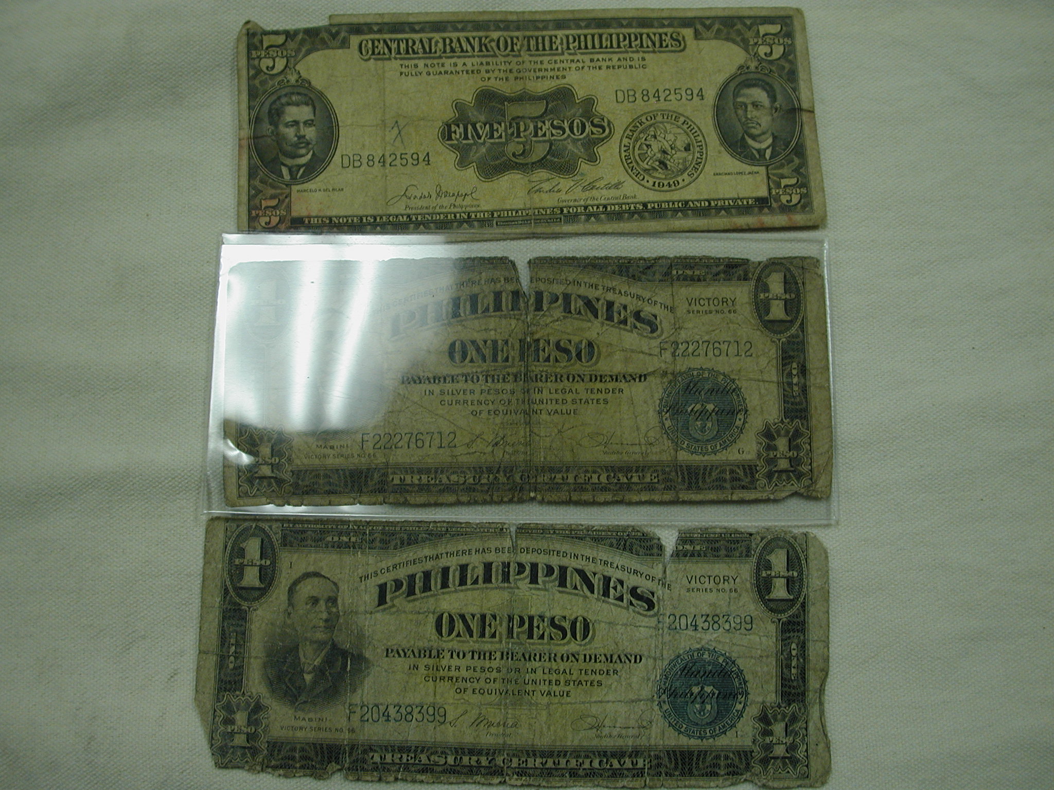 Series 66 - 1940s Philippines/Filippino Currency - 3 notes circulated