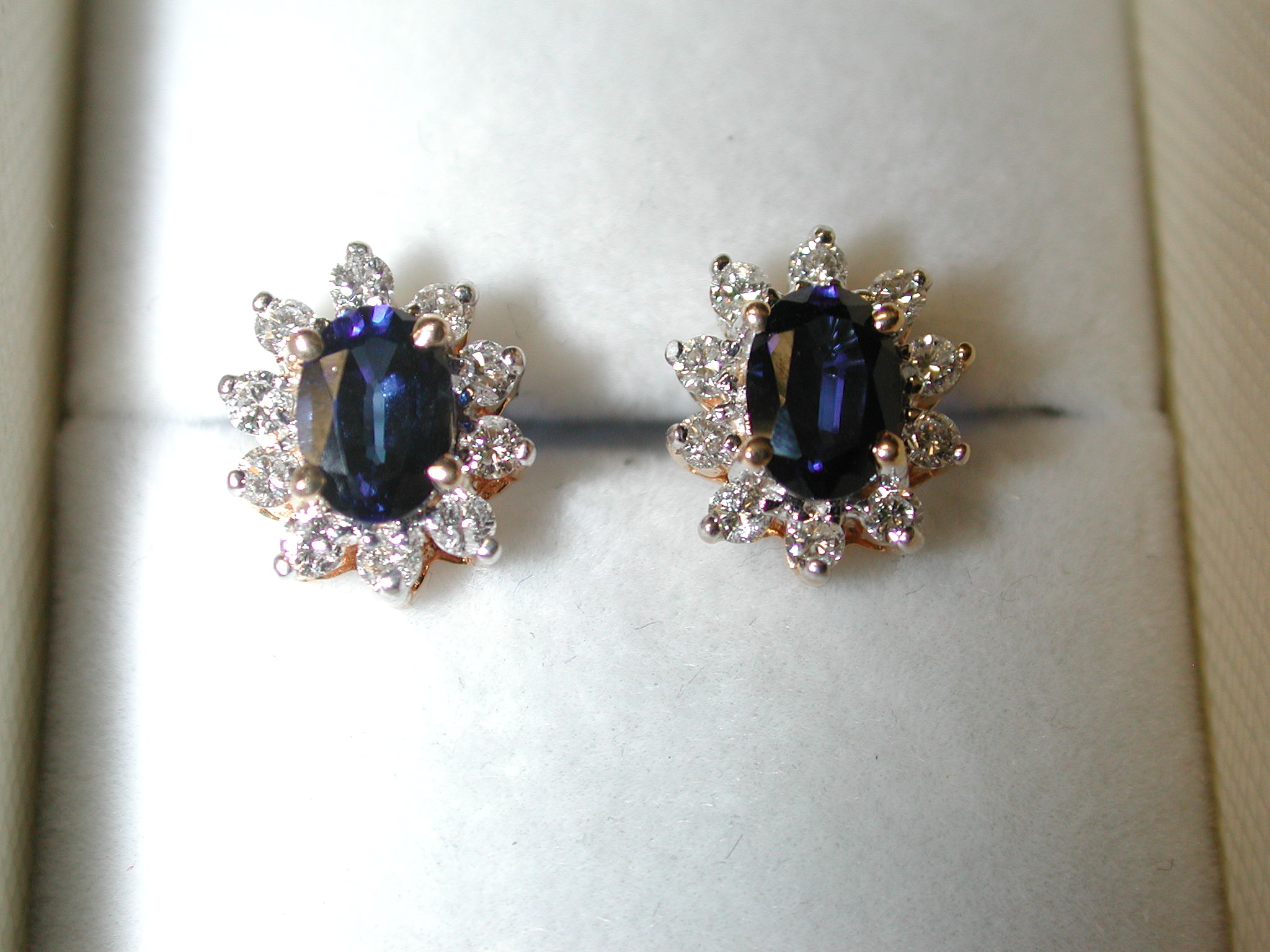 14KT yellow Diamond and Sapphire stud cluster 9 x 12 mm earrings