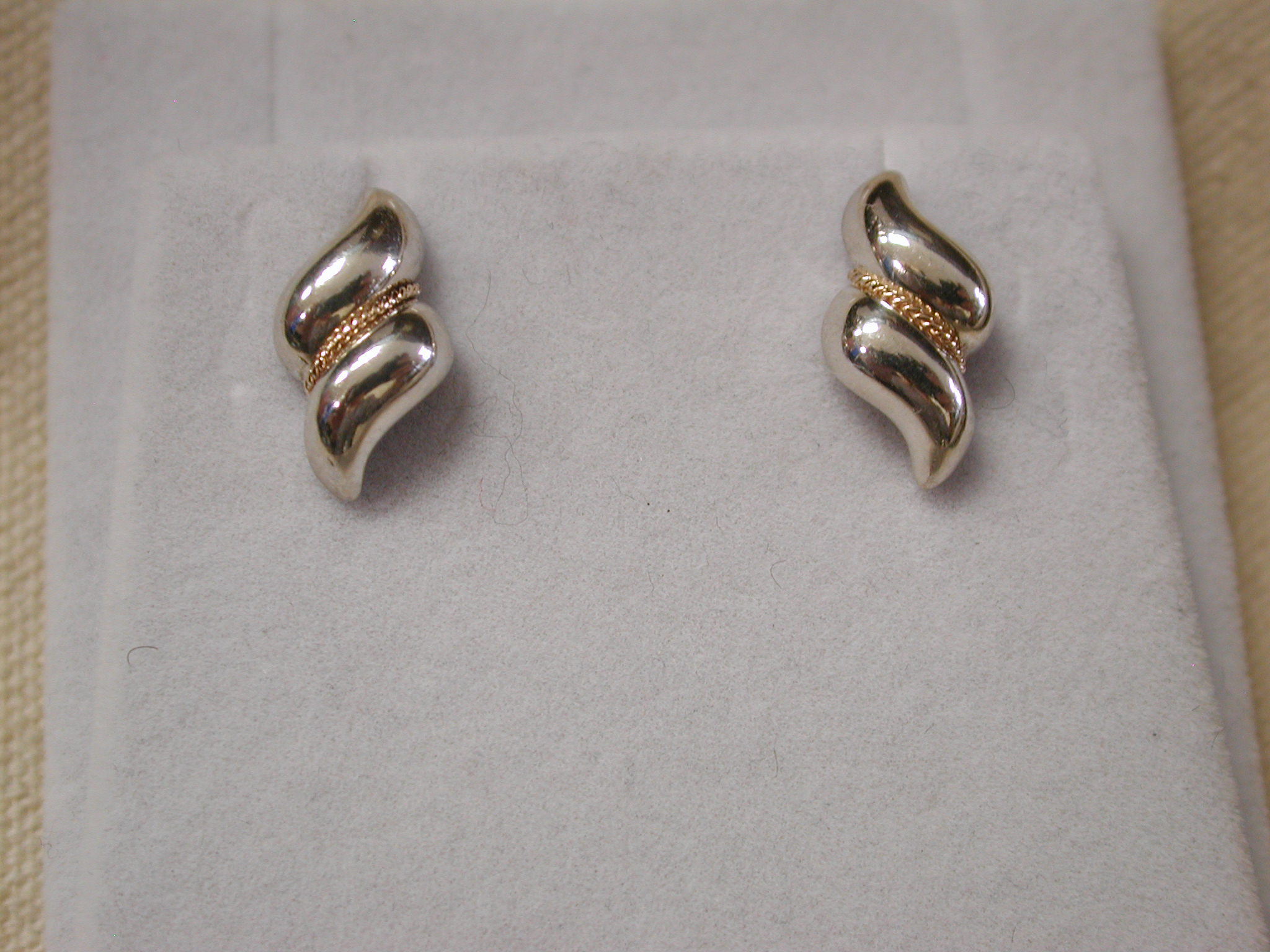 Vintage Tiffany and Co. Sterling 14KT Twist Scallop Braided Rope Studs