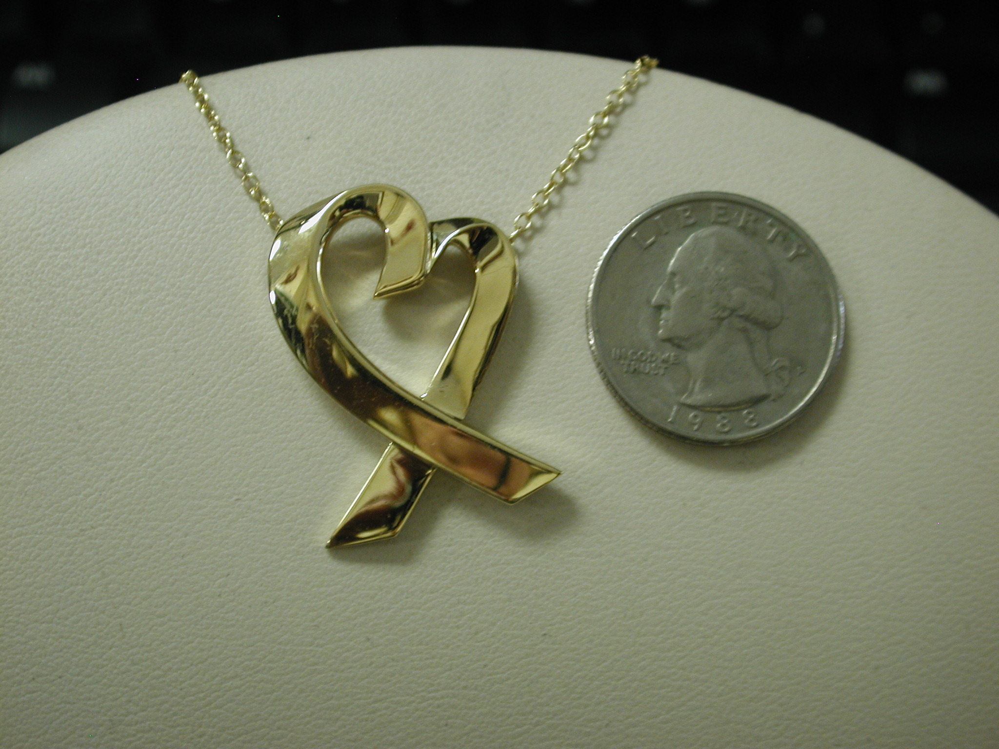 TIFFANY and Co. Paloma Picasso 18K Gold Loving Heart Pendant Necklace LARGE 24"