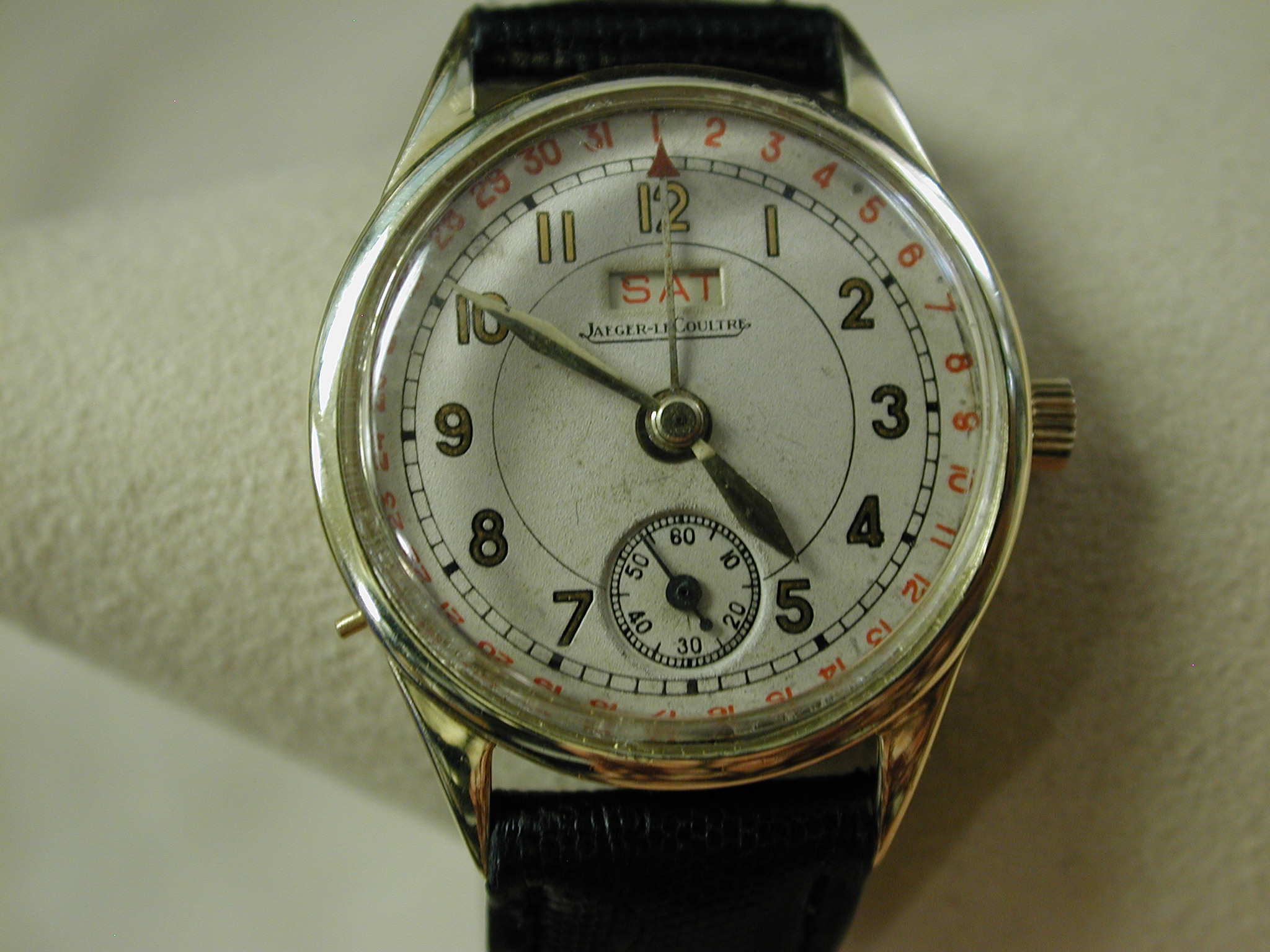 14KT Jaeger Le Coultre Chronograph Red Day 30mm Serviced circa 1940s