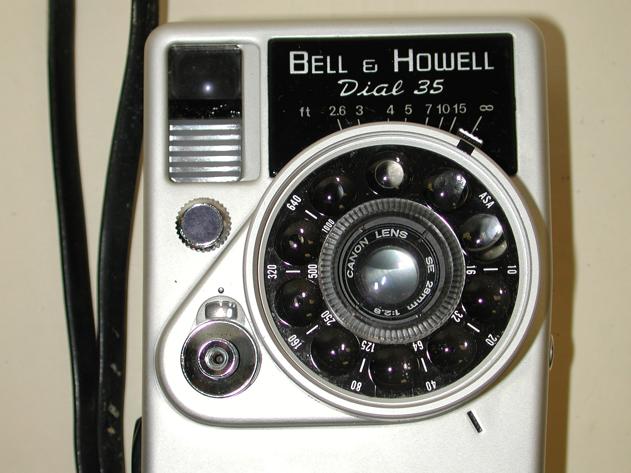 Bell and Howell Dial 35 35mm Half Frame Film Camera w/ 28mm