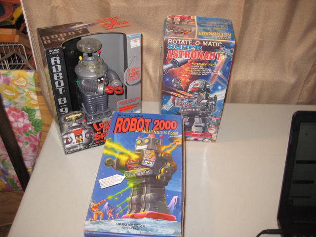 Lot 3 Robots Horikawa Rotate O Matic-Lost in Space B9-Robot 2000 NIB