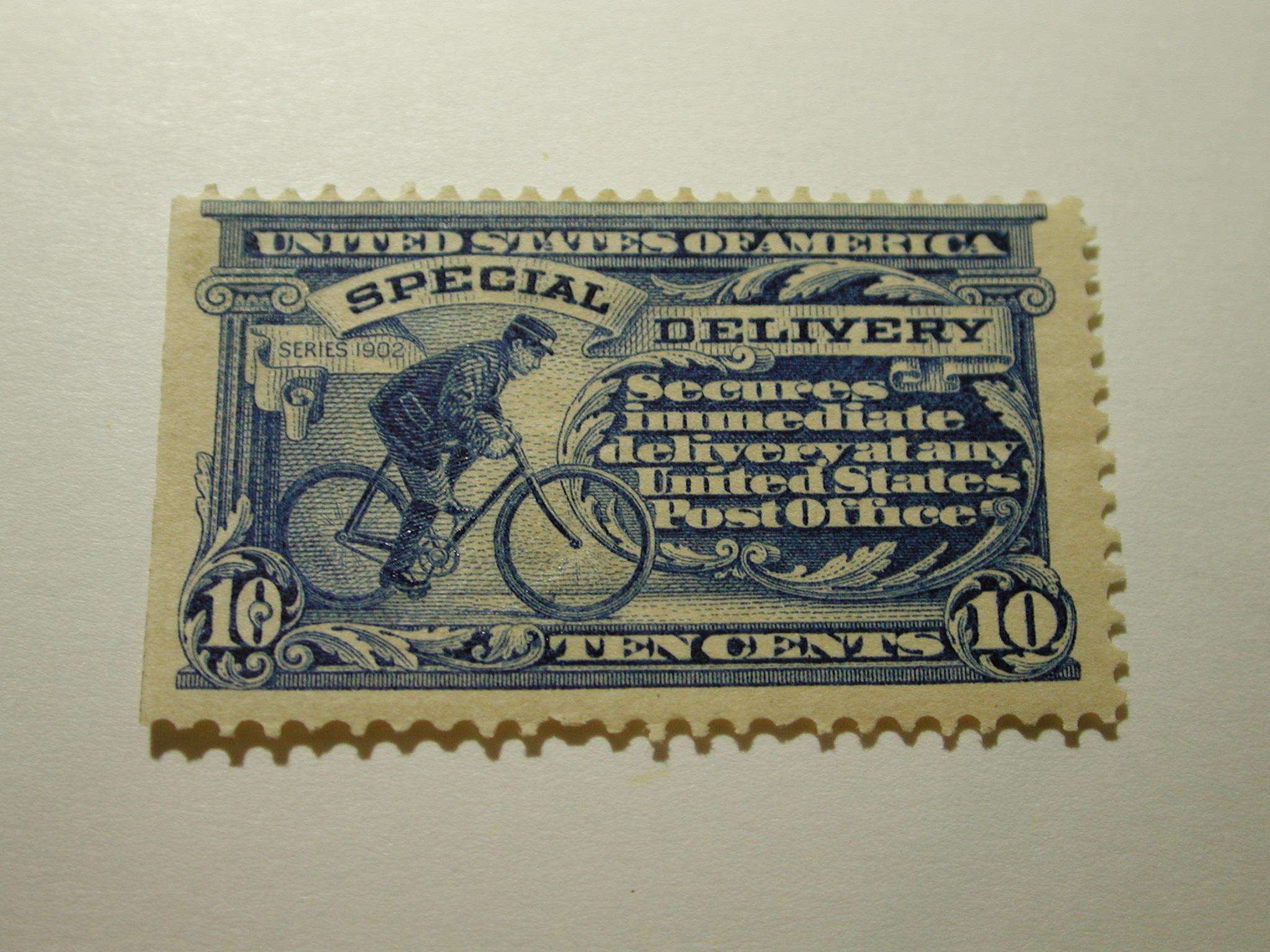 U.S. Scott #E6a - 10 Cent Special Delivery Stamp 1902 /Small Hing Remint Blue
