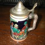 Heidelberg Schloss Castle men relaxing crossed arrows logo 6 3/4″ high with Lid