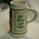 German Beer Stein Green & Ecru small 4″ lovers dancing #466/5