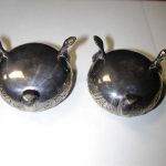 Sterling floral repousse milgrain rim beeded 3 legs goldwash salt cellar no mono