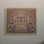 US Stamp Scott# 570 Arlington Amphitheater 1922-25, Never Hinged
