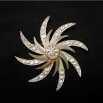 Vintage SARAH COVENTRY - Evening Comet - Brooch & Clip on Earrings Set