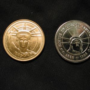 1986 Statue of Liberty 100th Anniversary Commemorative Souvenir Coins set of 2