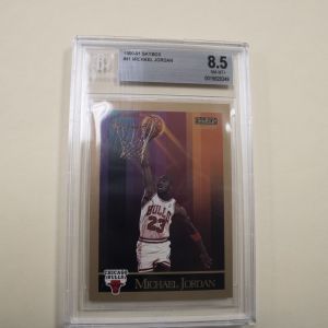 1990-91 Skybox #41 Michael Jordan NM-MT+ 8.5