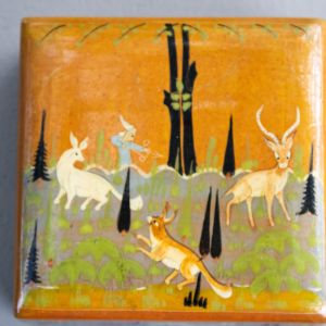 Antique Black Laquer Asian box 4 x 2 Hunting motifs