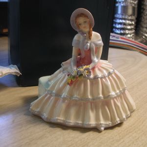 Royal Doulton 1996 New in Box Daydreams HN 1731  perfect!