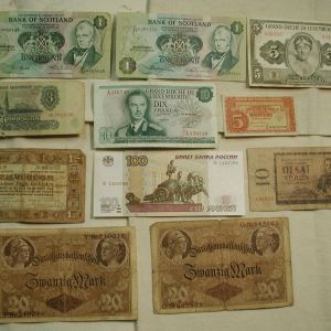 Lot of 30 World Currency European Notes 1914-1988