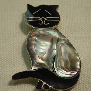 Alpaca Mexico Silver Black Cat Abalone shell body Pin