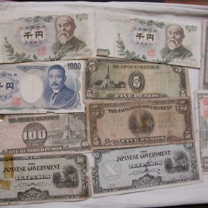 Japanese Currency WWII pesos and 1963 1000 Yen lot of 15