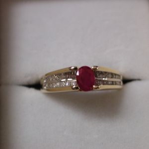 10KT two tone 1 carat Ruby Diamond ring size 6.75