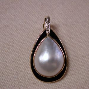 14KT Tear Drop Mabe Pearl Onyx Diamond pendant lavalier