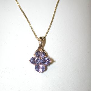 14KT yellow Purple Lavender Iolite pendant 1/2 carat