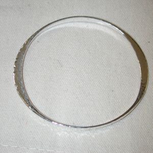 Peter James Studio Modernist hammered sterling bangle