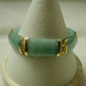 14KT Jade polished bracelet Dragon 14 x 27 rectangle sections 7.5 "