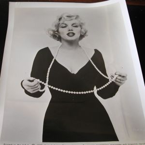 Marilyn Monroe- iconic images -  Misfits - Bus Stop - Photographs Lot of 7