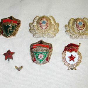 Russian Soviet USSR  lot of Uniform Pins -Rifle Troops-Red Star-Army Officer