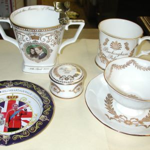 William Kate Royal Wedding mixed lot 7+ Buckingham Palace china