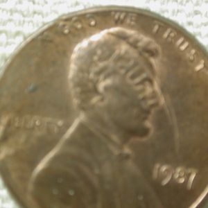 1987  lincoln Cent Memorial  (Error Struck over obv.) Extra Fine