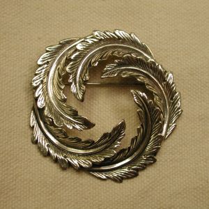 Beau Sterling curled Leaf Feather wreath Circular Pin 2 inches