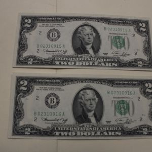1976 Two Consecutive Notes Fed Reserve District New York UNC